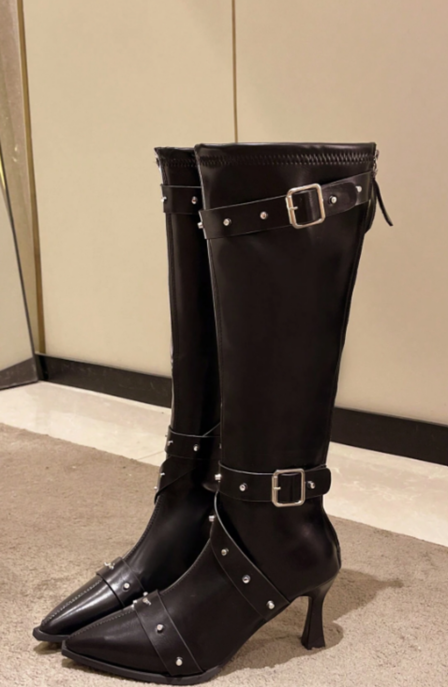 Chic Pointed Toe High Heel Boots