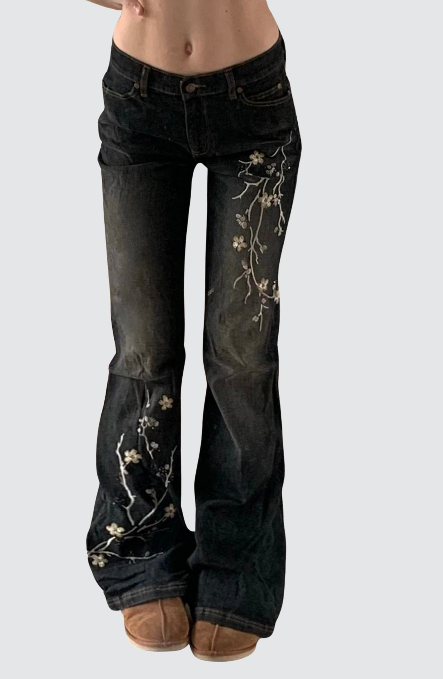 Jean évasé taille basse à broderie florale