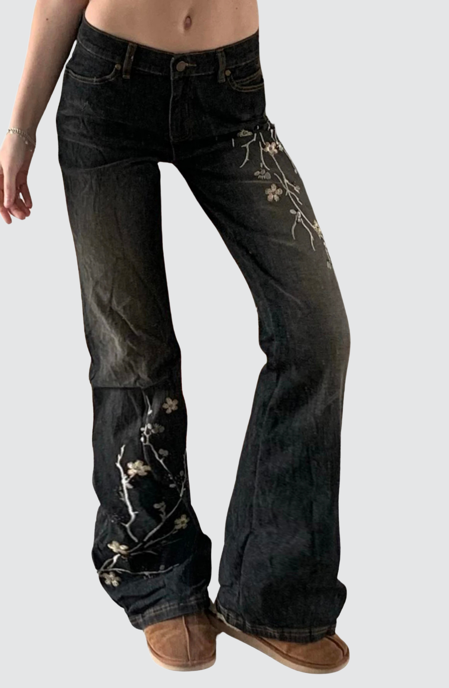 Jean évasé taille basse à broderie florale