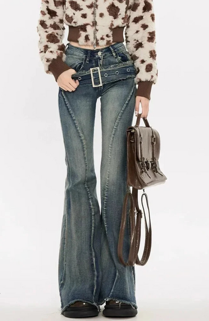 Jean évasé taille haute avec ceinture